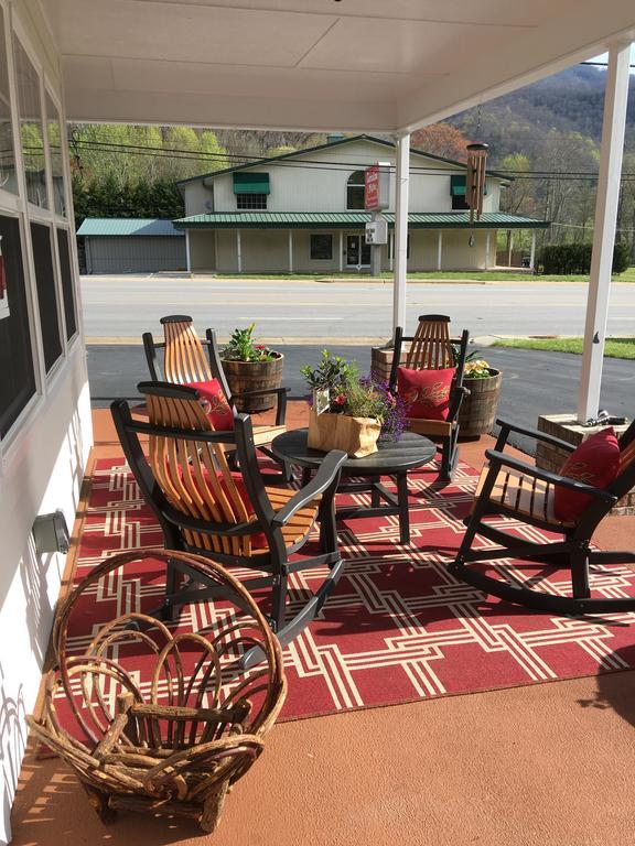 Cardinal Inn Maggie Valley Exteriör bild