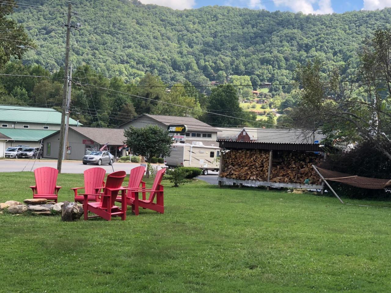 Cardinal Inn Maggie Valley Exteriör bild